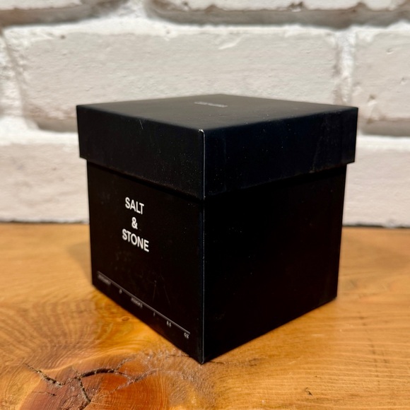 Salt & Stone Bergamot & Hinoki Candle 8.5 oz Luxury Candle Minimalist NIB - Picture 7 of 8